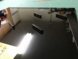 車を置くスペースには輪留め