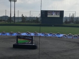マウンド付近にLEDビジョン設置